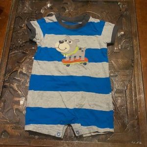 Short sleeve one piece outfit